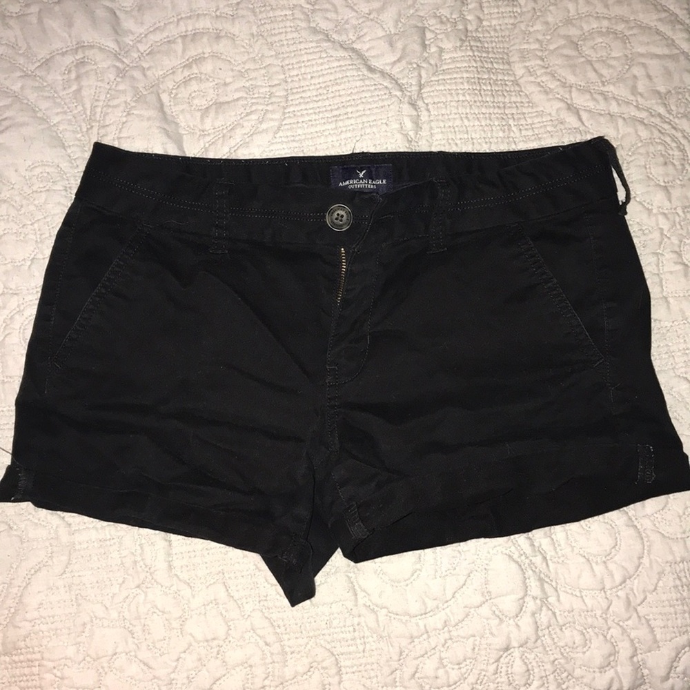 Black midi AE shorts!